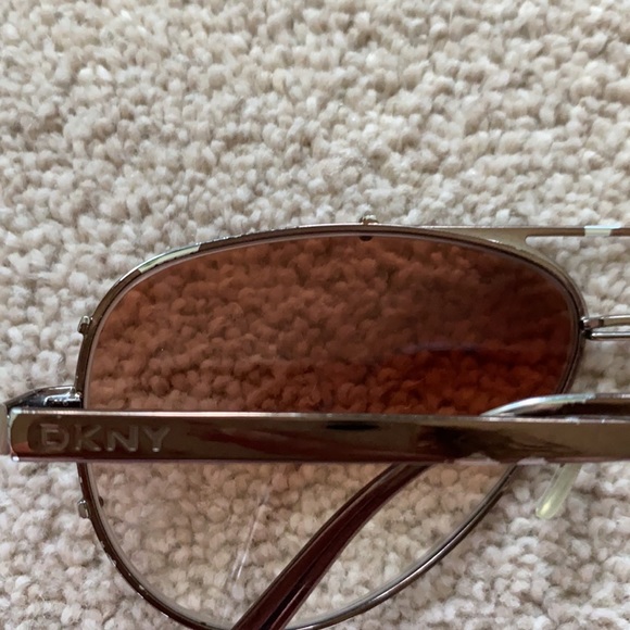 ✨SOLD✨ DKNY Aviators - Picture 7 of 11